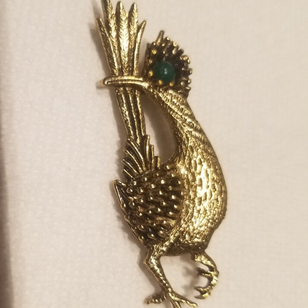vintage goldtone Ambassador roadrunner brooch - Picture 3 of 5